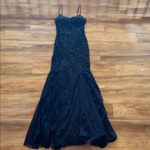 Sean collection black beaded leaf formal dress